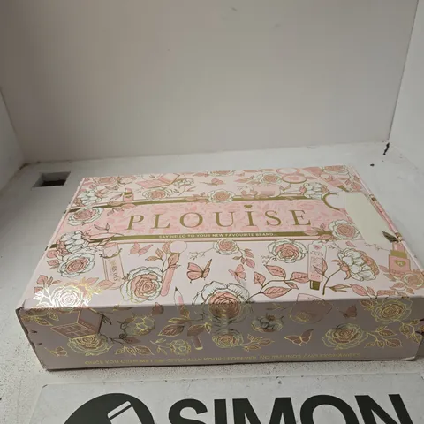 P LOUISE MYSTERY MAKE-UP BOX SET β PINK FLORAL PACKAGING
