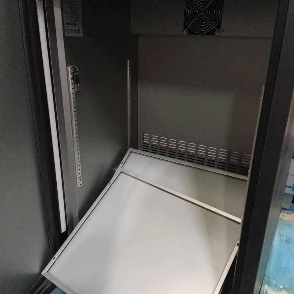 GAMKO MG3/150LCSN SINGLE DOOR LEFT HINGED UNDERCOUNTER BOTTLE COOLER