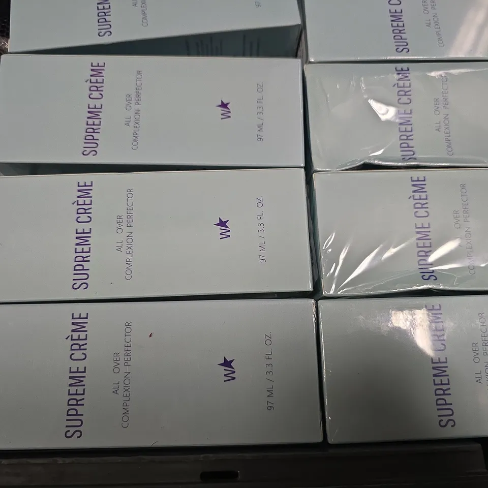 APPROXIMATELY 15 ASSORTED HEALTH & BEAUTY ITEMS TO INCLUDE - BOTOX BEE VENOM , SUPREME CREME , TANNING BRUSH 