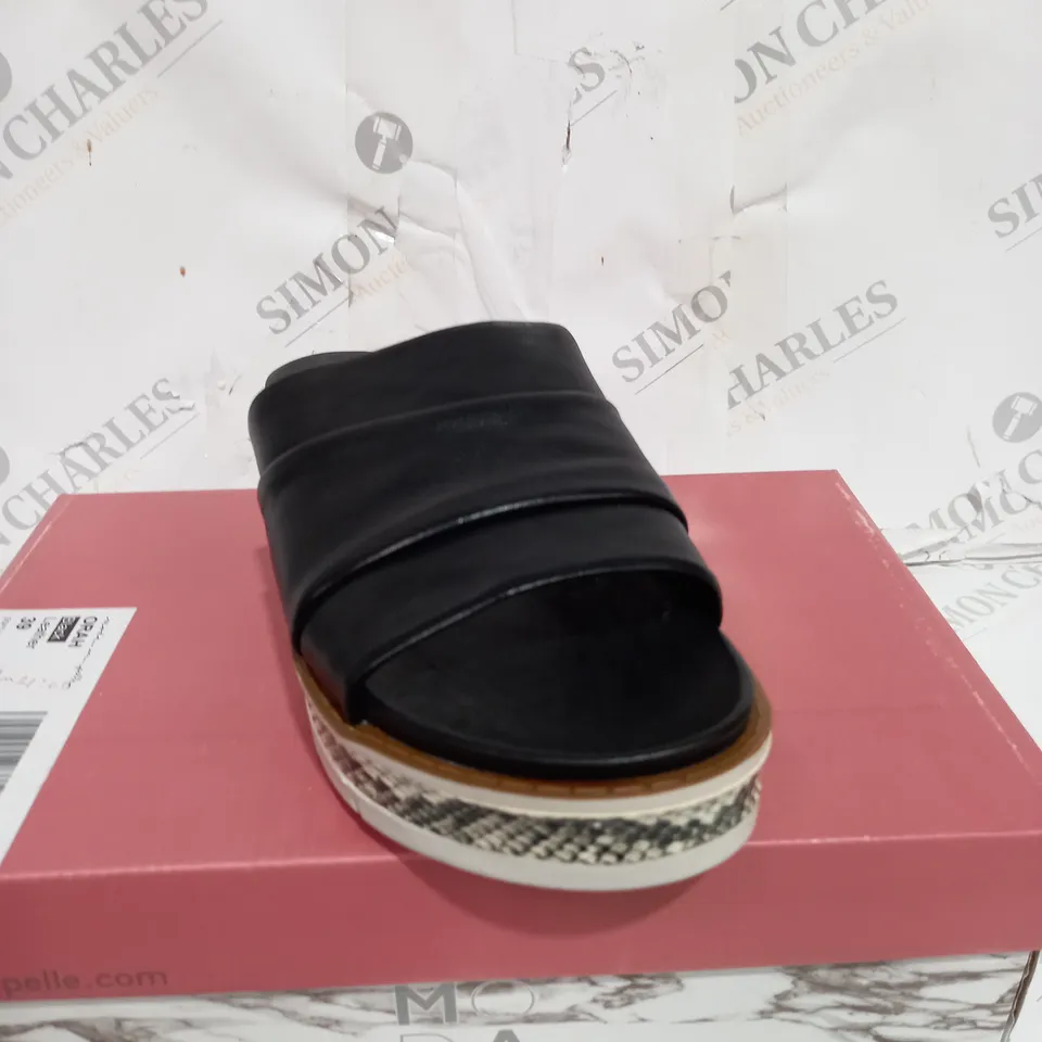 BOXED MODA IN PELLE ORAH BLACK LEATHER SANDALS WITH SNAKE SKIN STYLE - SIZE 6