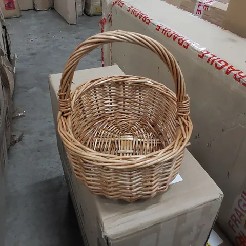 BOXED WICKER SHOPPING BASKET (1 BOX)
