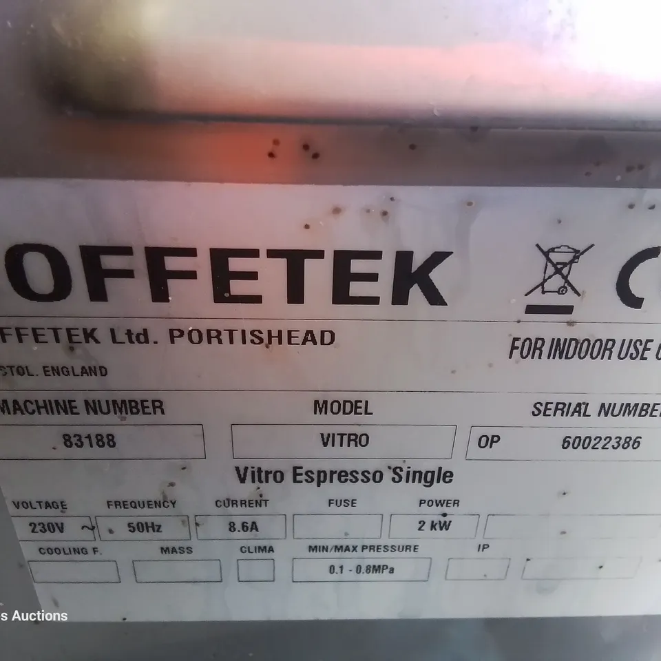 COFFETEK VITRO EXPRESSO SINGLE BEAN TO CUP & HOT DRINK DISPENCER