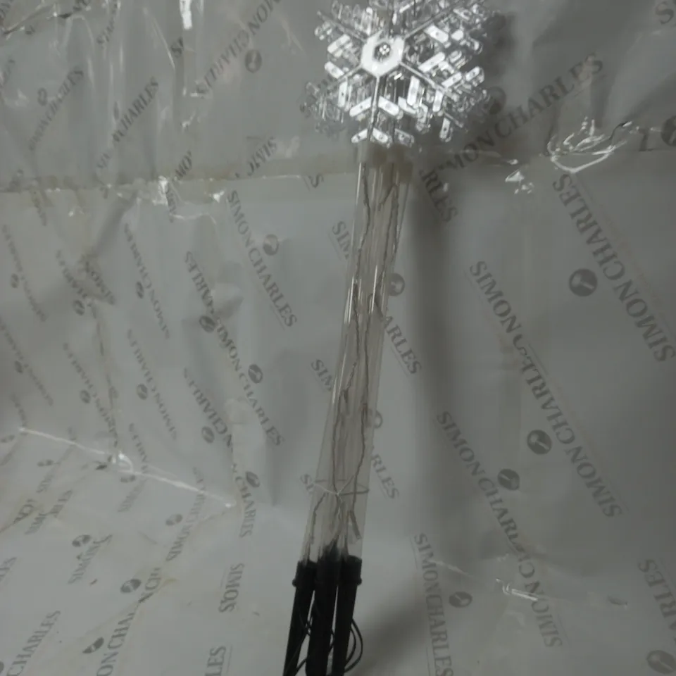 SET OF SNOWFLAKE PATHFINDER LIGHTS RRP £22.99