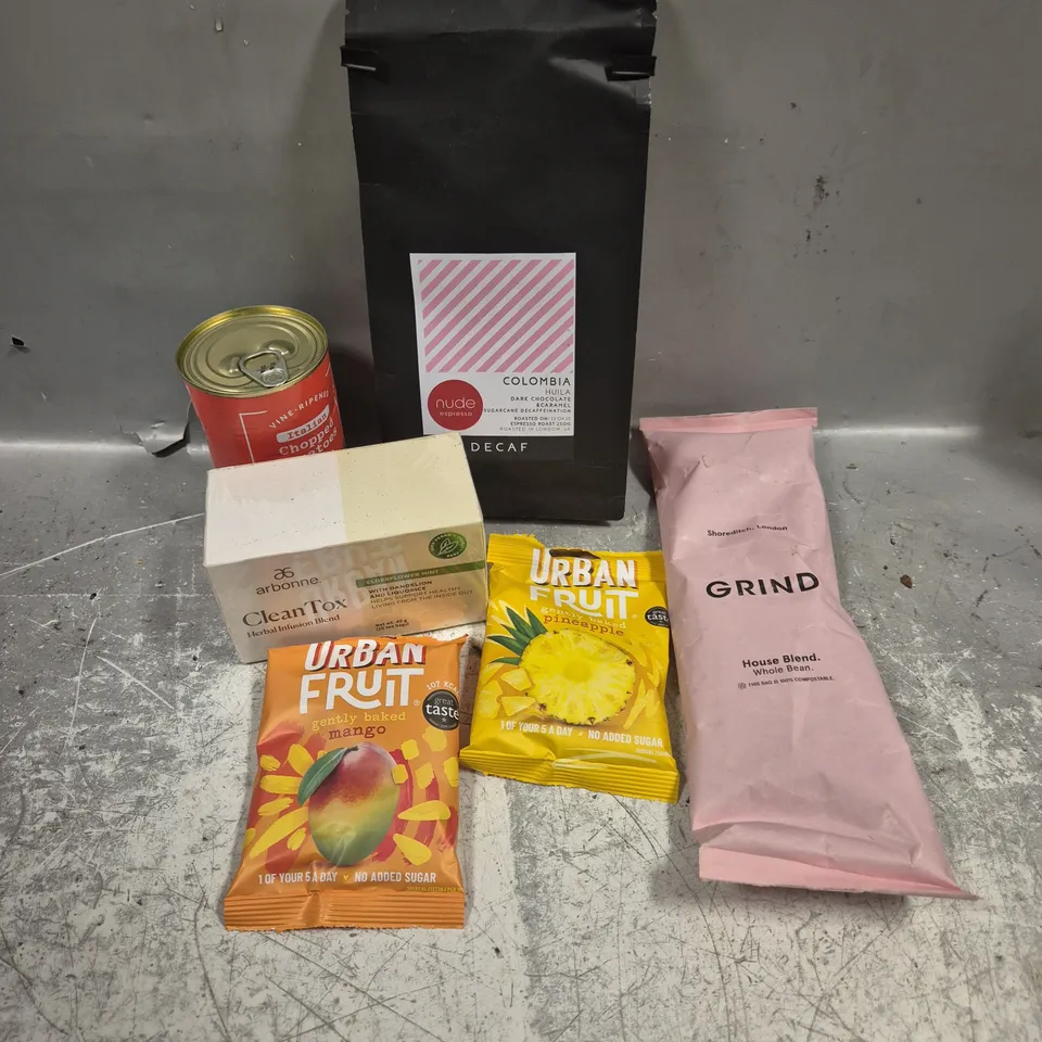 APPROXIMATELY 15 ASSORTED FOOD/DRINK PRODUCTS TO INCLUDE NUDE COFFEE, URBAN FRUIT, GRIND COFFEE ETC 