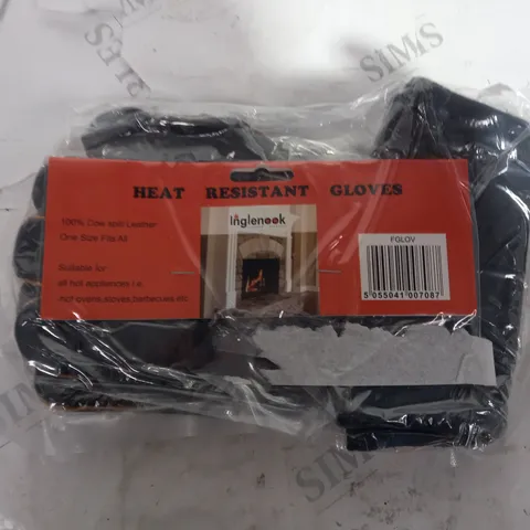 HEAT RESISTANT GLOVES