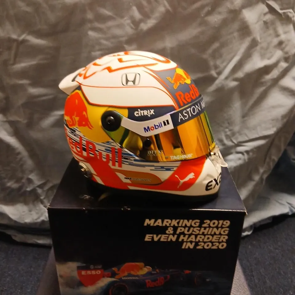 MAX VERSTAPPEN 2019 SEASON SCALE HELMET 1:2 BY SCHUBERTH – RED BULL RACING (ASTON MARTIN LIVERY) – BOXED