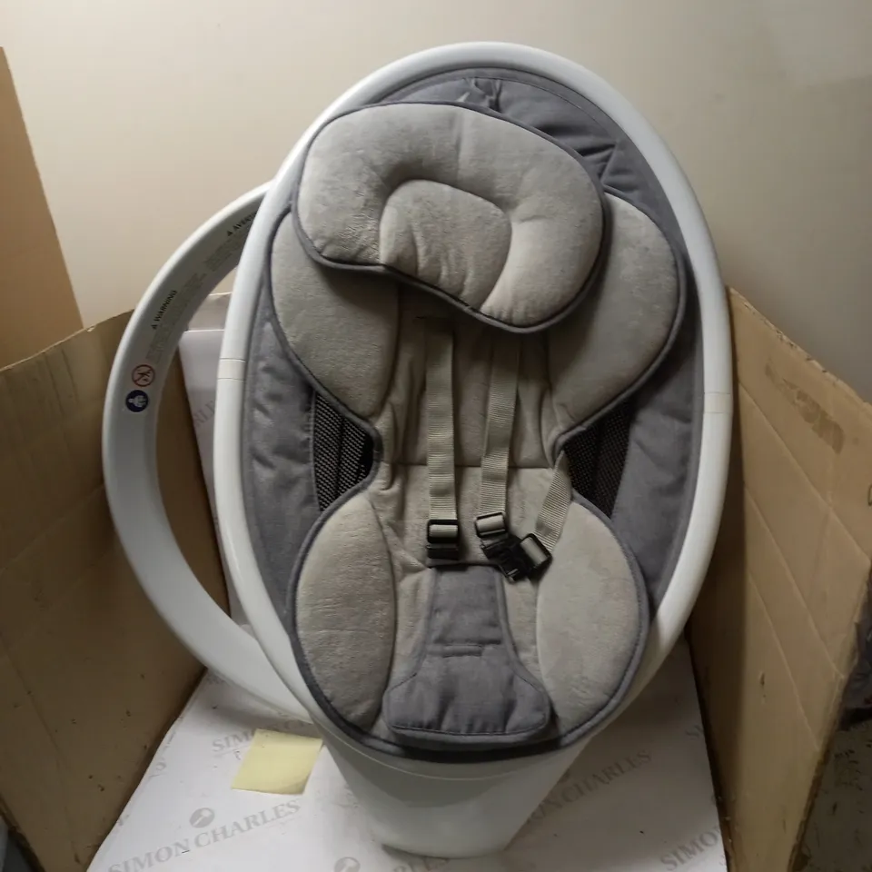 MUNCHKIN BLUETOOTH ENABLED LIGHTWEIGHT BABY SWING