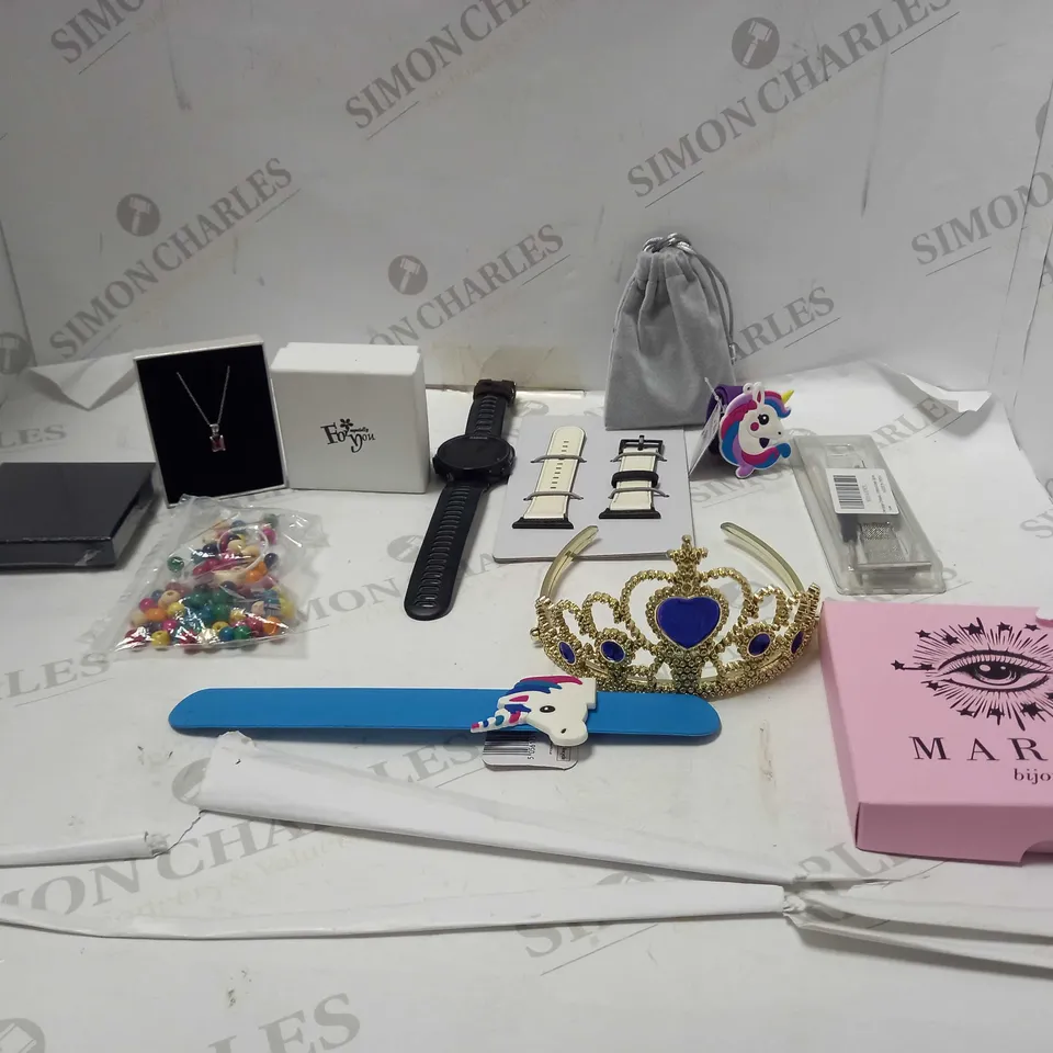 LOT OF ASSORTED JEWELLERY AND WATCH ACCESSORIES TO INCLUDE WATCH STRAPS, NECKLACES AND BRACELETS