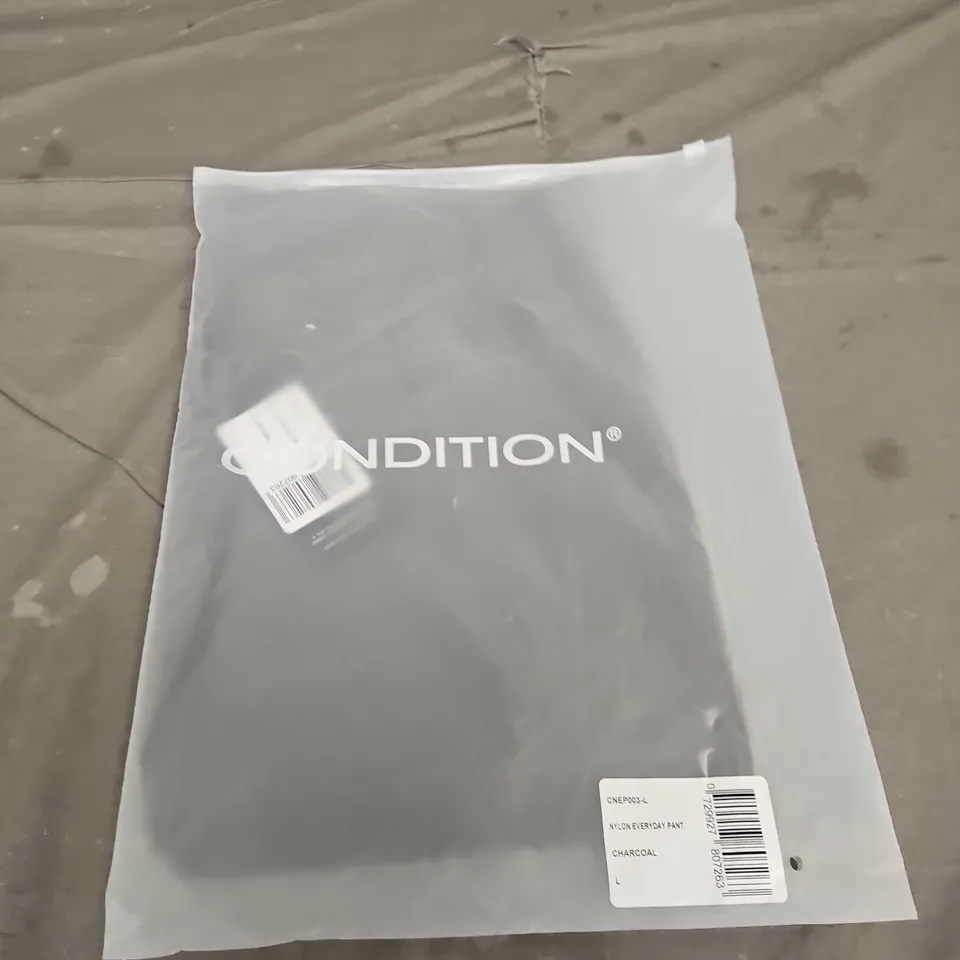BAGGED CONDITION NYLON EVERYDAY PANT - SIZE LARGE