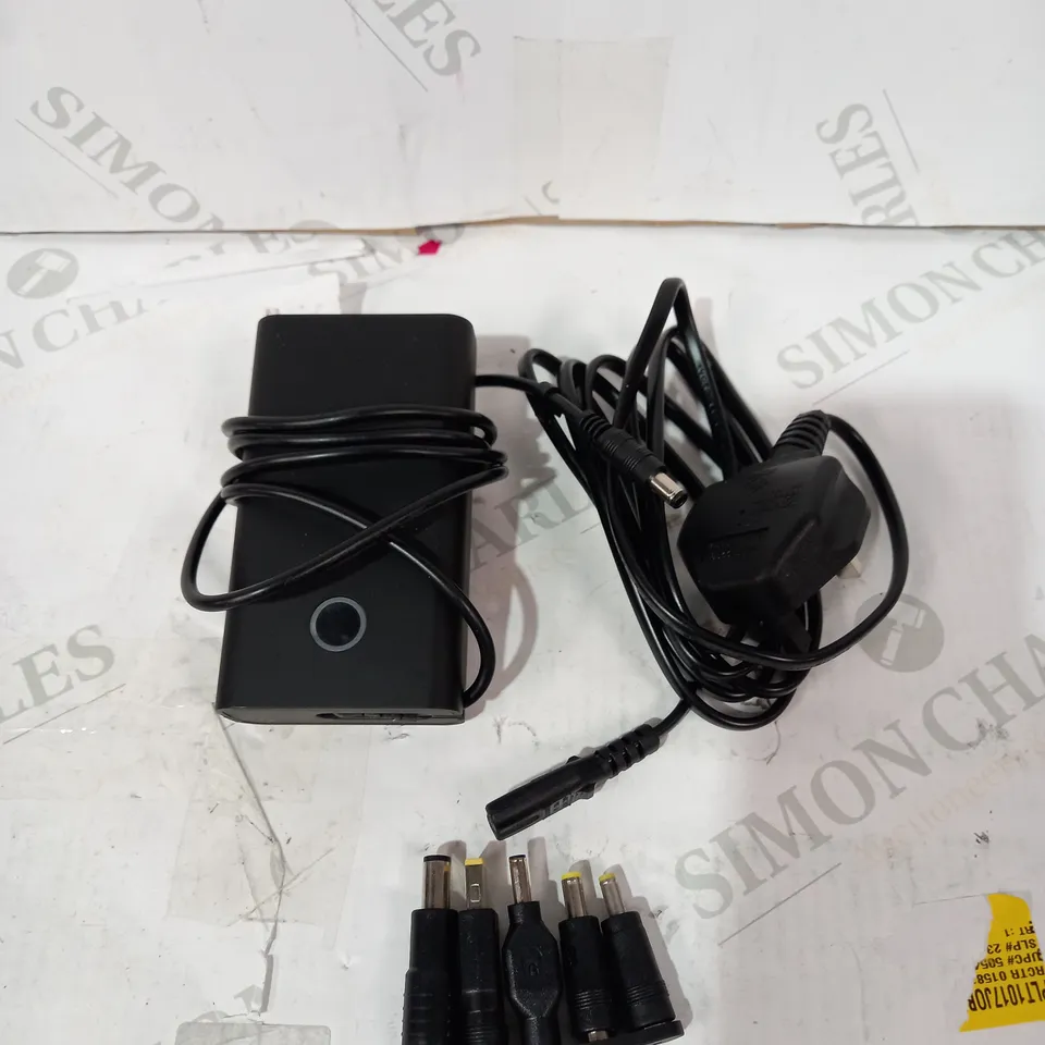 90W UNIVERSAL LAPTOP CHARGER