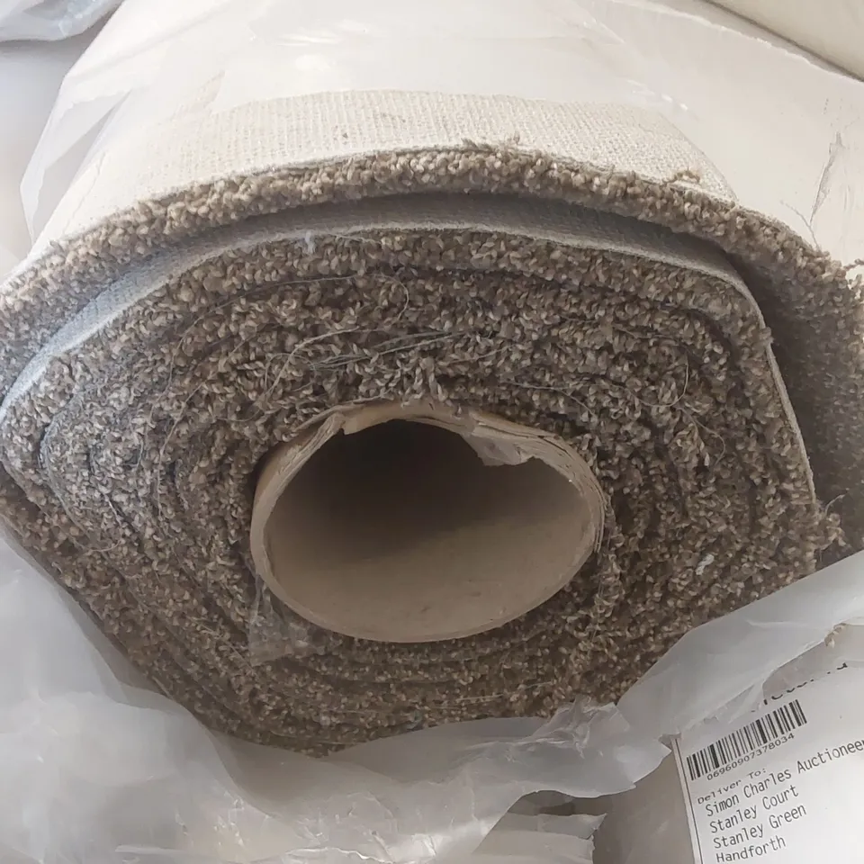 ROLL OF QUALITY FIRST IMPRESSIONS DOWN TO EARTH CARPET - APPROXIMATELY 5 x 5m