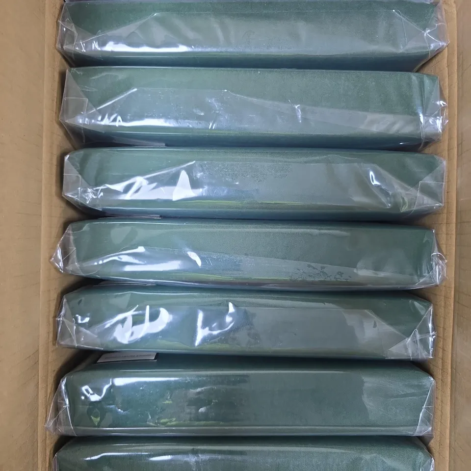 8 X AT HOME COLLECTION BRUSHED SINGLE DUVET COVERS - GREEN 