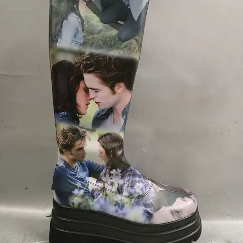 BOXED PAIR OF KOI TWILIGHT SAGA BEDWARD LONG BOOTS SIZE UK 4