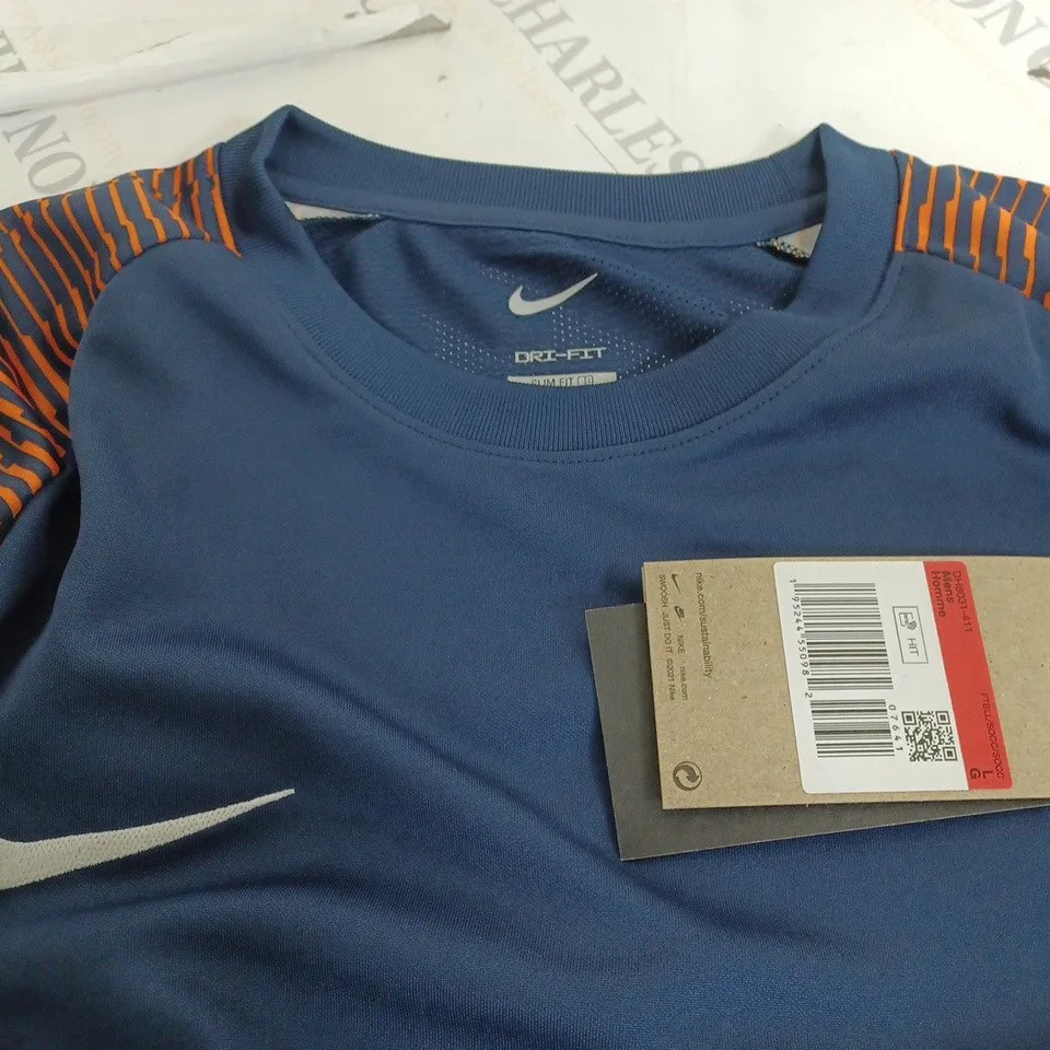 NIKE DRI-FIT SLIM FIT BLUE T-SHIRT - L