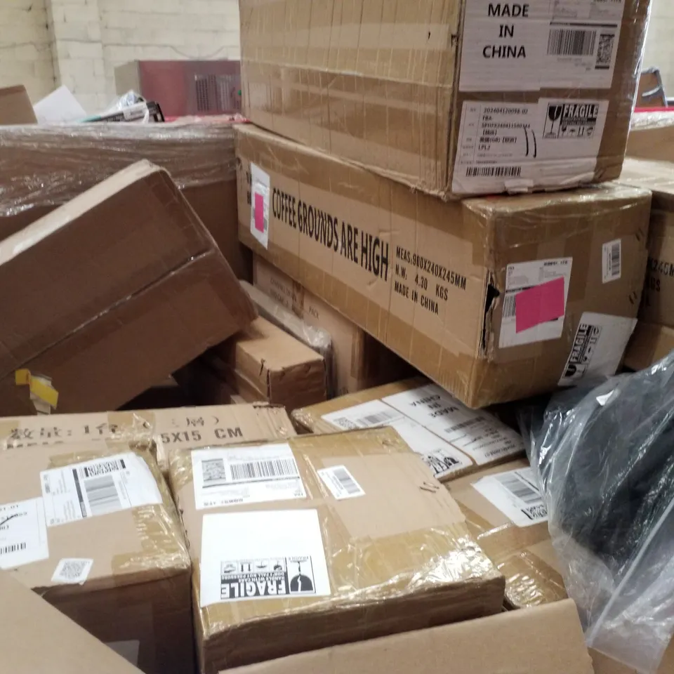 PALLET CONTAINING ASSORTED PRODUCTS INCLUDING DIGITAL WIND INSTRUMENT, GRILL GRATE, CHANNEL DRAIN & LARGE GARDEN BED BRACKET