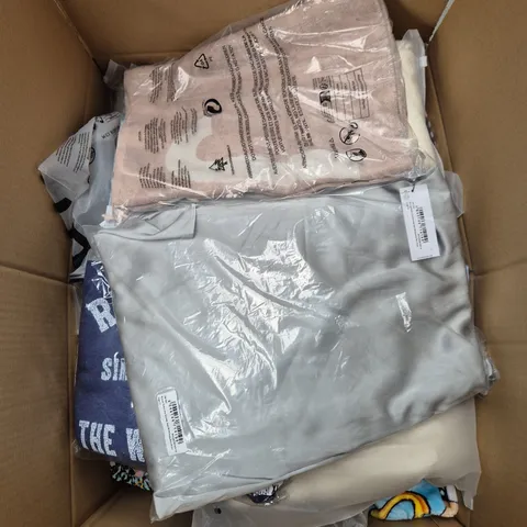 LARGE BOX OF ASSORTED CLOTHING ITEMS IN VARIOUS SIZES, STYLES AND COLOUR 