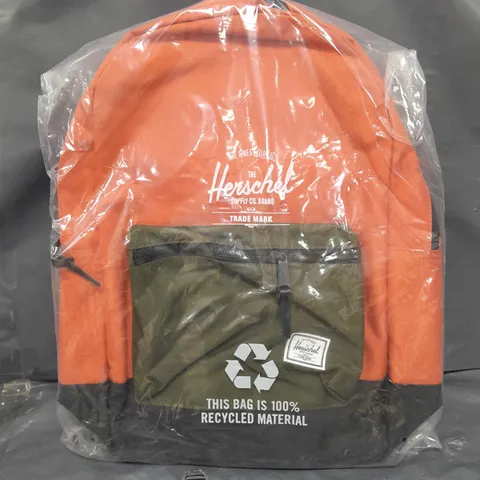 HERSCHEL BACKPACK IN CHILLI/BLACK/GREEN