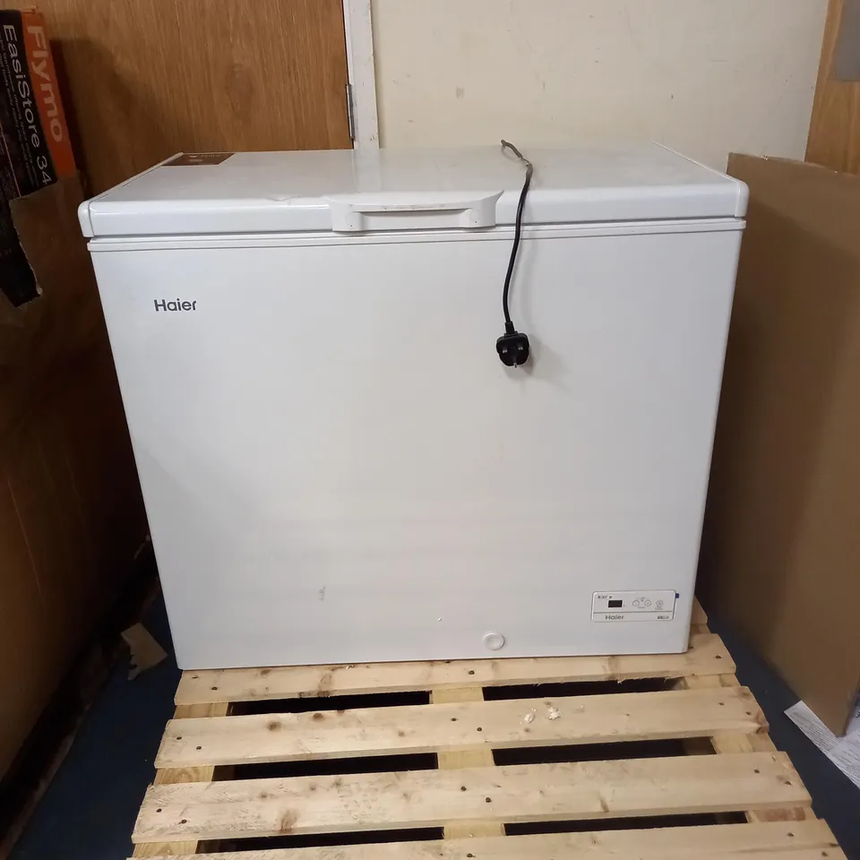 HAIER HCE203F FREESTANDING CHEST FREEZER 198L CAPACITY (COLLECTION ONLY)