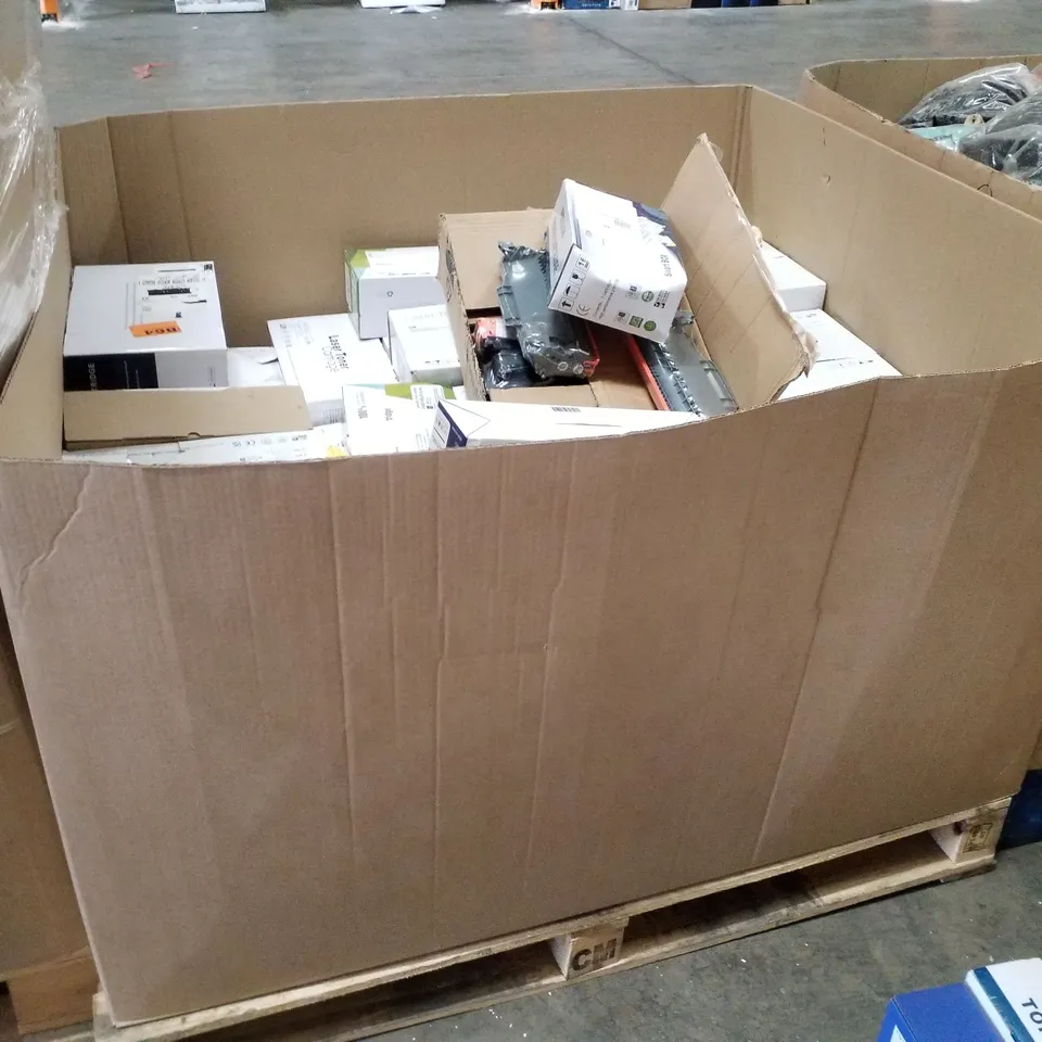 PALLET CONTAINING ASSORTED TONER CARTRIDGES 