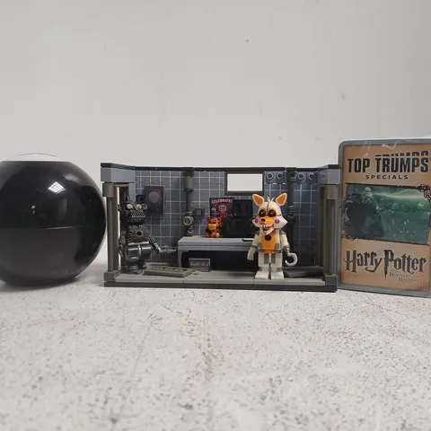 APPROXIMATELY 10 ASSORTED TOYS AND GAMES TO INCLUDE MAGIC 8 BALL, HARRY POTTER TOP TRUMPS, ETC