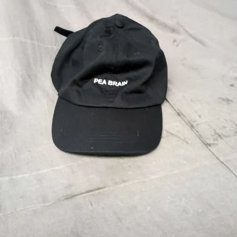 PEA BRAIN CAP BLACK