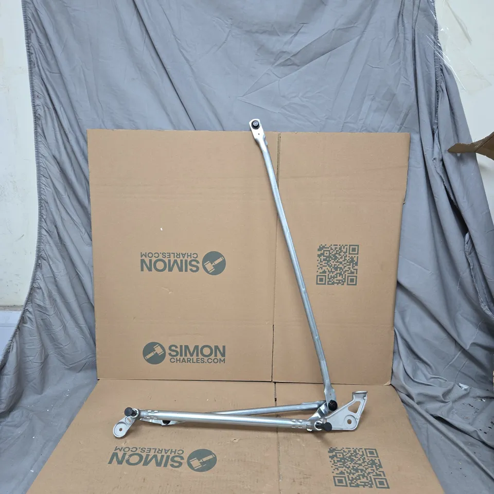 VEHICLE WINDSHIELD WIPER ASSEMBLY WITH MOTOR, REPLACEMENT PART.