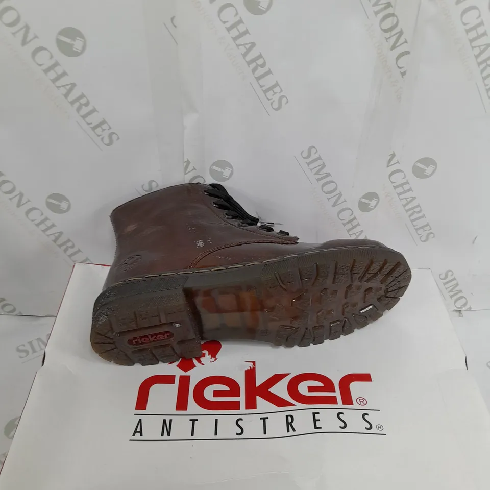PAIR OF RIEKER LACE ANKLE BOOTS IN BRONZE - 6