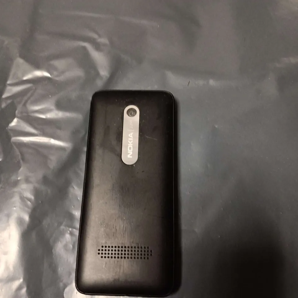 NOKIA FEATURE PHONE – BLACK, WITH KEYPAD 
