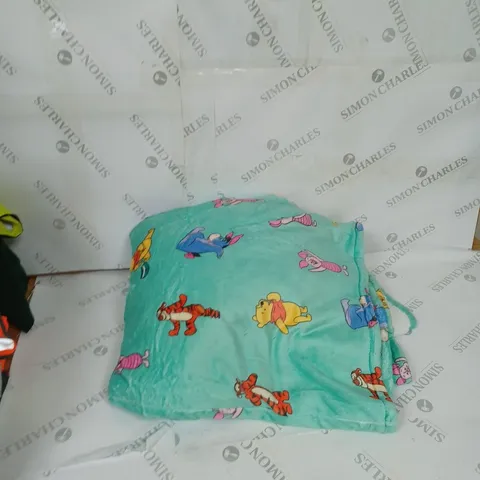 OODIE - HOODED BLANKET WINNIE THE POOH