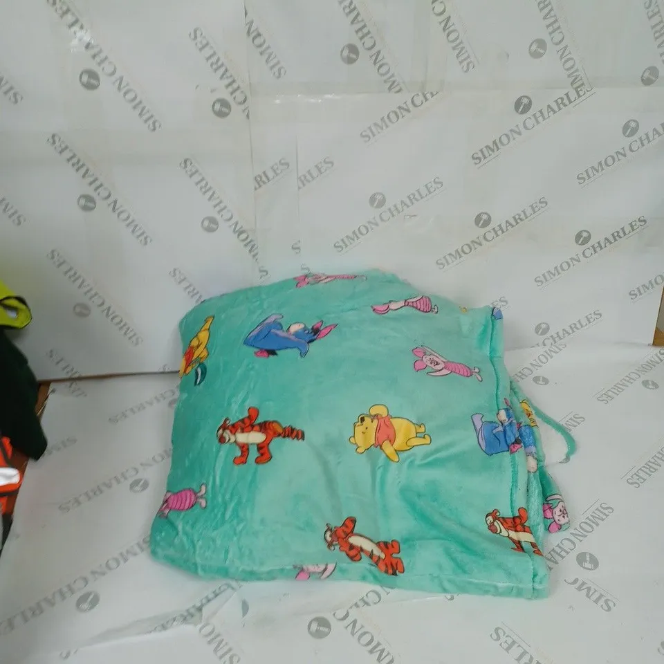 OODIE - HOODED BLANKET WINNIE THE POOH