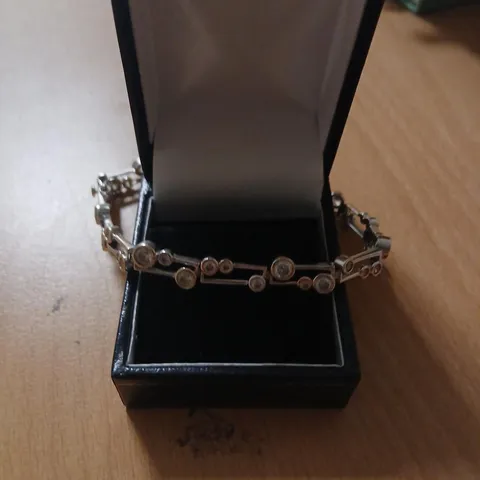 OUTLET DIAMONIQUE 4CT TW BEZEL SET BRACELET STERLING SILVER