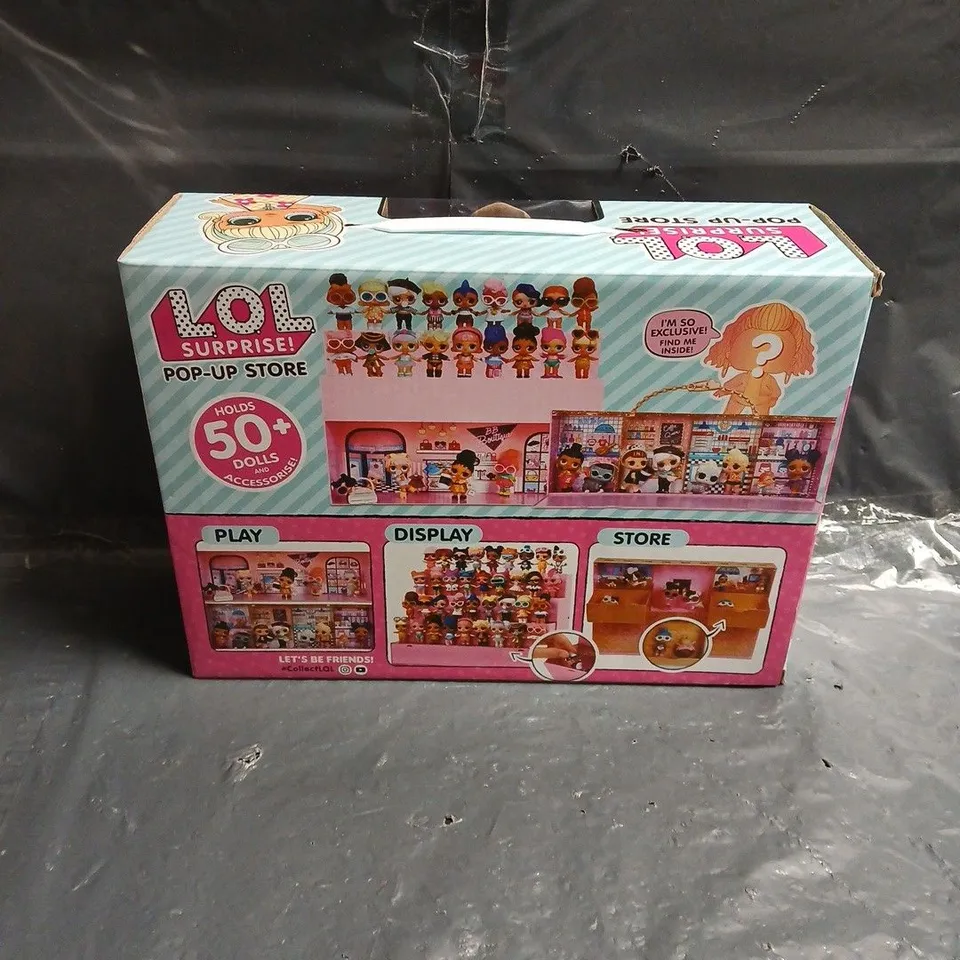 LOL SURPRISE! POP-UP STORE 3-IN-1 DISPLAY & PLAY SET – HOLDS 50+ DOLLS