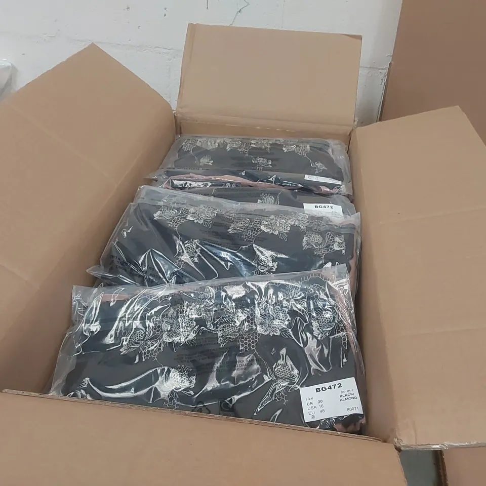 BOX CONTAINING APPROXIMATELY 50x PAIRS OF BRAND NEW PRETTY SECRETS LIBBY BRIEFS - SIZE 20