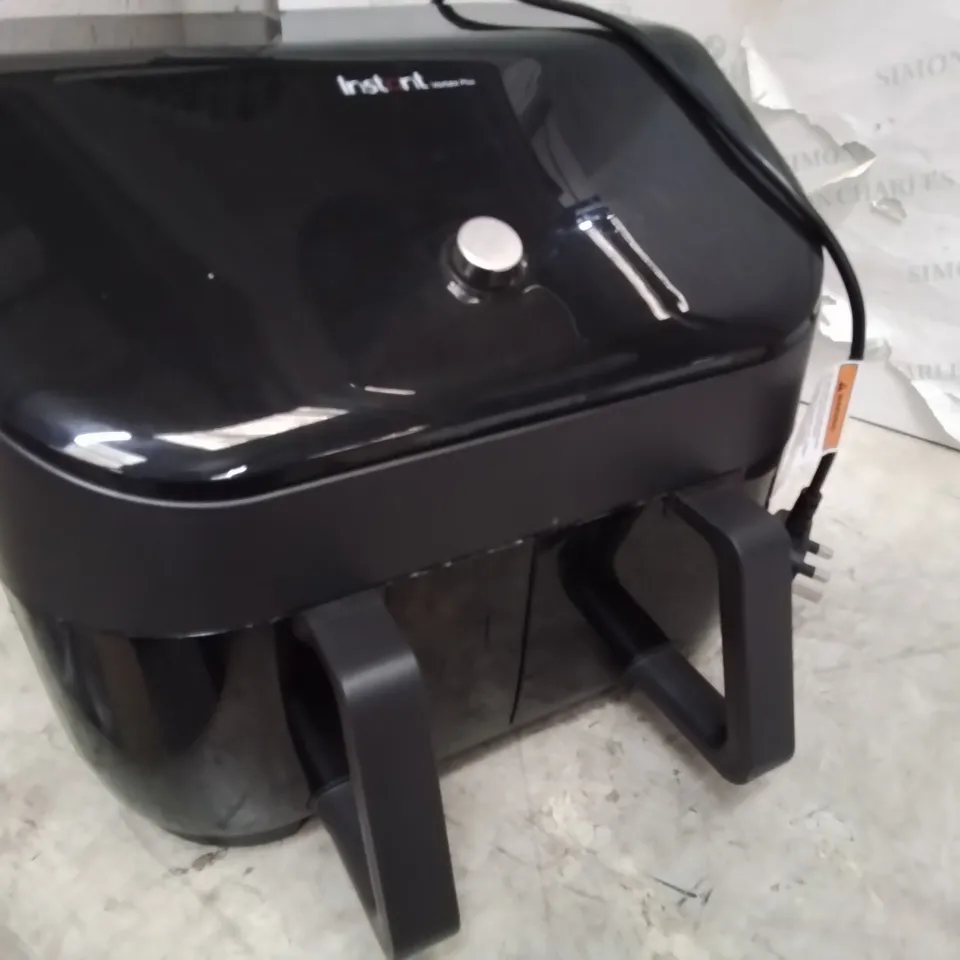 BOXED INSTANT VORTEX 8 IN 1 PLUS DOUBLE AIR FRYER 7.6L 