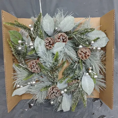 PINECONES PRE-LIT 45CM CHRISTMAS WREATH