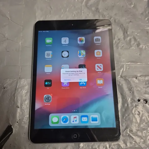 APPLE IPAD MINI 2 