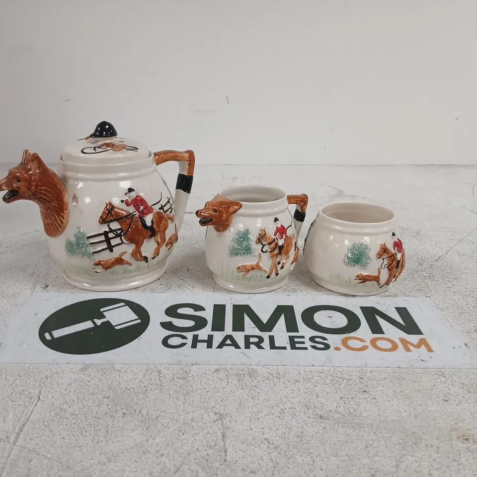 VINTAGE FOX HUNT CERAMIC TEA SET TEAPOT JUG SUGAR POT HAND PAINTED COLLECTIBLE