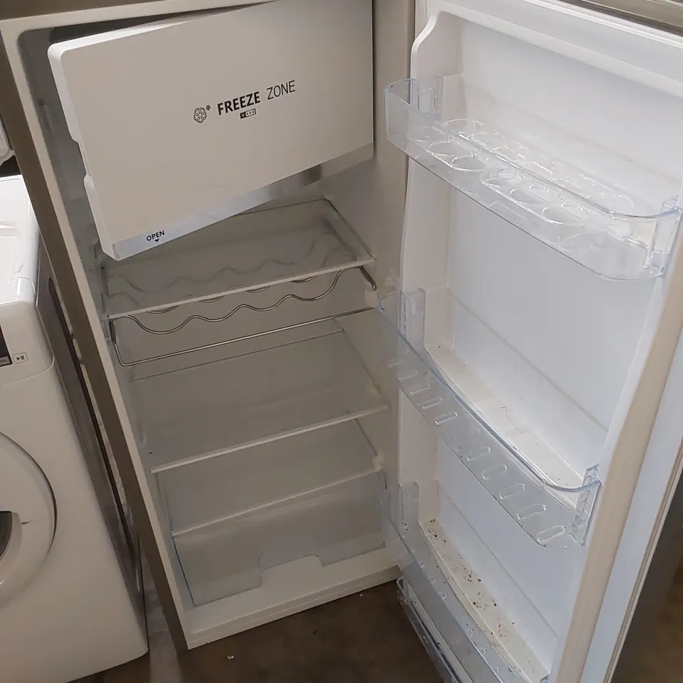 HISENSE 52cm FREESTANDING RETRO FRIDGE 149L IN SILVER, MODEL: RR220D4ADF