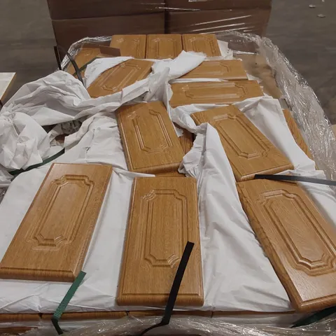 PALLET OF LARGE QUANTITY OF KITCHENS/BEDROOM REPLACEMENT CABINET DOOR/DRAWER/END PANELS IN ASSORTED SIZES