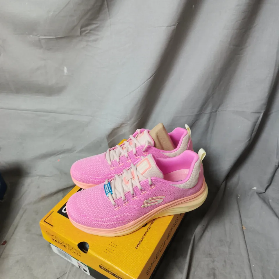 SKECHERS VAPOR FOAM WOMEN'S SNEAKERS – PINK, UK 6 (US 9)
