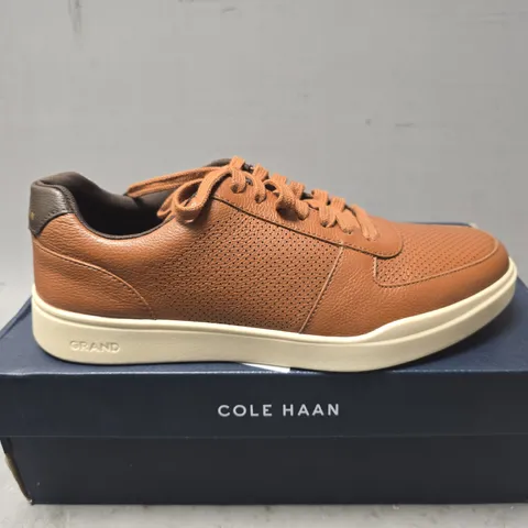 BOXED PAIR OF CHLOE HANN LEATHER LACE TRAINERS IN BROWN - 8.5 M