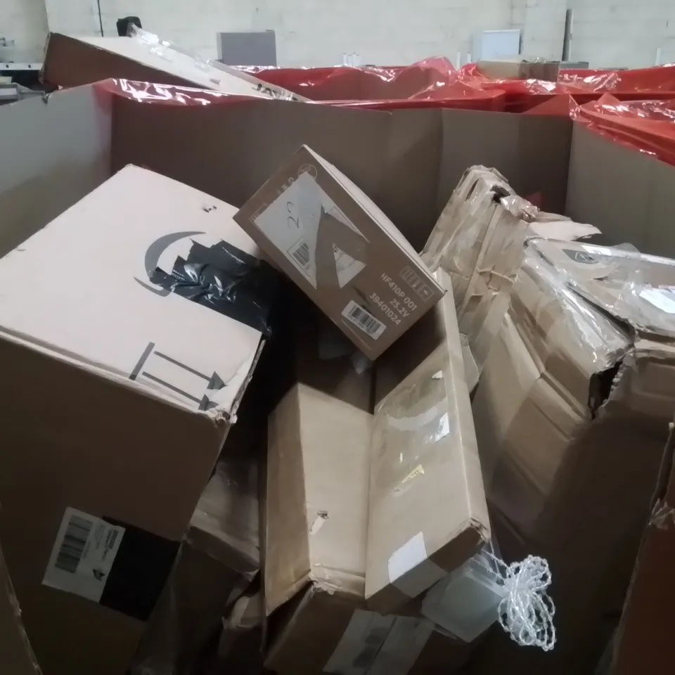 PALLET CONTAINING VARIOUS ASSORTED ITEMS TO INCLUDE:POOL CUES,AUDIO TURNTABLE, SHOE STORAGE BOXES, MIRROR AND OTHER ASSORTED ITEMS...