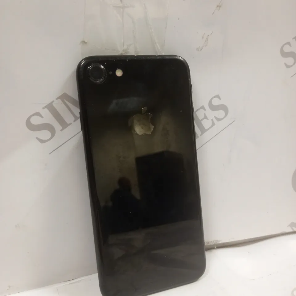 APPLE IPHONE 7 (A1778) SMARTPHONE