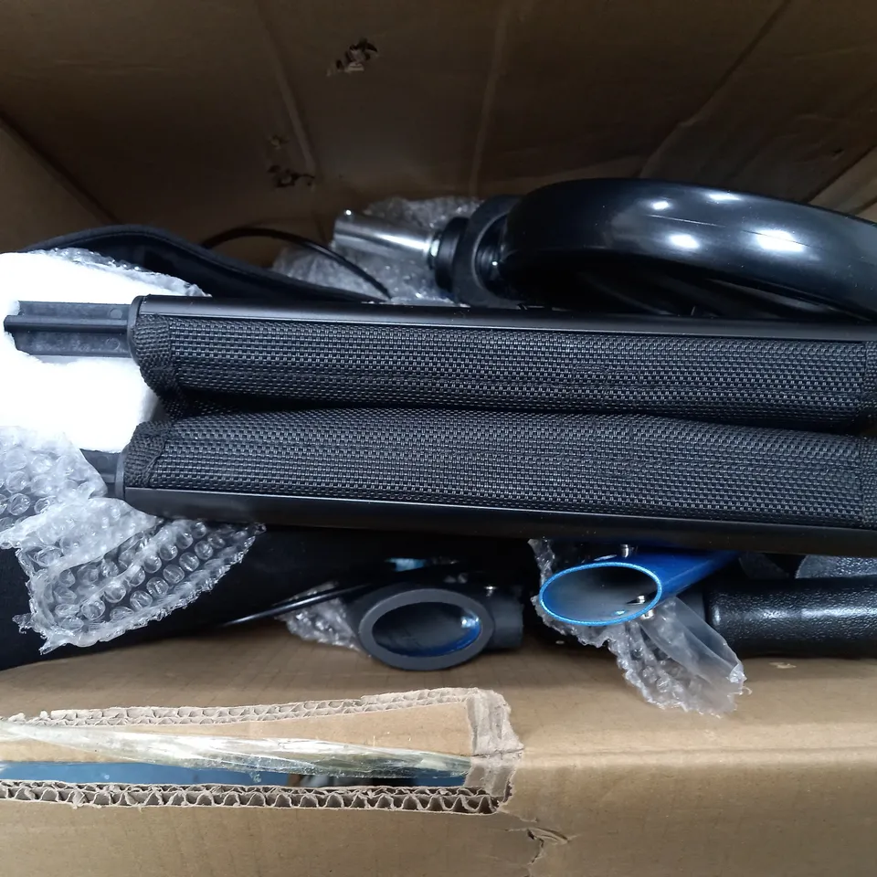 BOXED DELUXE ULTRA-LIGHT FOLDING ROLLATOR 