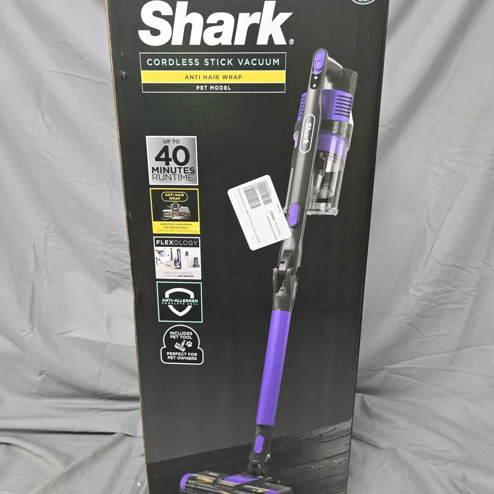 SHARK ANTI HAIR WRAP CORDLESS PET VACUUM CLEANER IZ202UKT