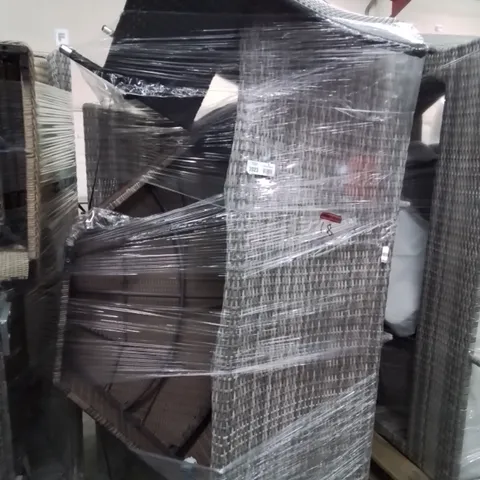 PALLET OF ASSORTED RATTAN GARDEN FURNITURE PARTS INCLUDING BROWN, GREY & BLACK PARTS