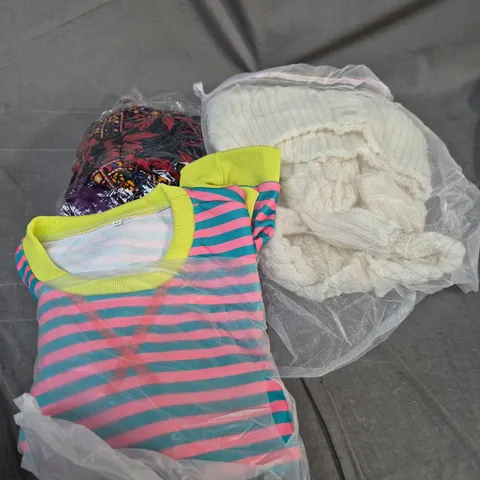 APPROXIMATELY 25 ASSORTED CLOTHING AND FASHION PRODUCTS IN VARIOUS STYLES AND SIZES - COLLECTION ONLY