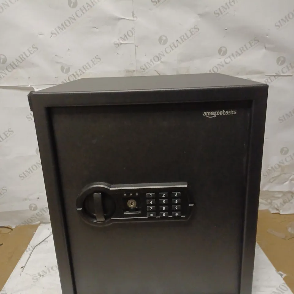 AMAZON BASICS HOME SAFE 