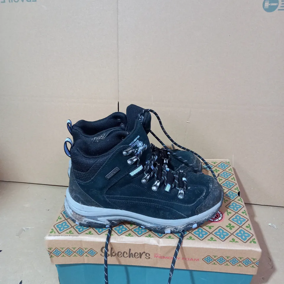 SKETCHERS MEMORY FOAM WATERPROOF SLIP-ON TRAINER/SHOE UK SIZE 4.5