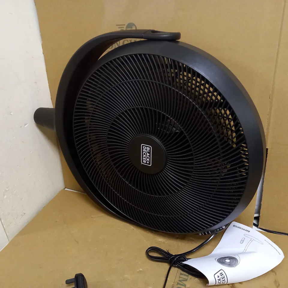 BLACK+DECKER HIGH VELOCITY PEDESTAL DESK FAN
